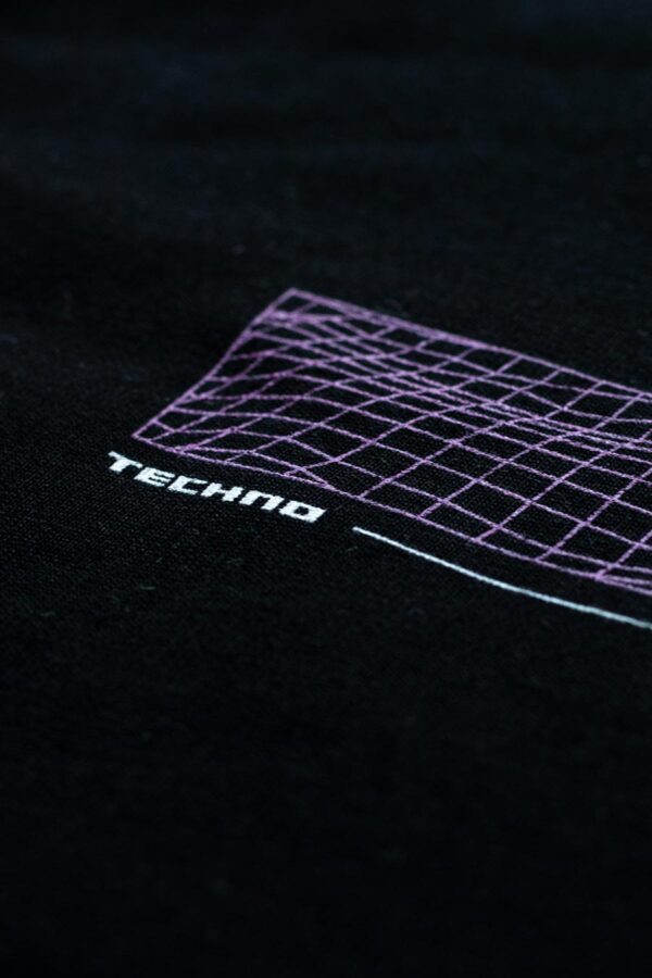 techno-collection_bunker-sweater_size-m_backprint-detail